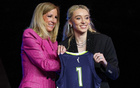 WNBA新狀元，達(dá)拉斯飛翼選佩奇，康涅狄格奪冠美女球員